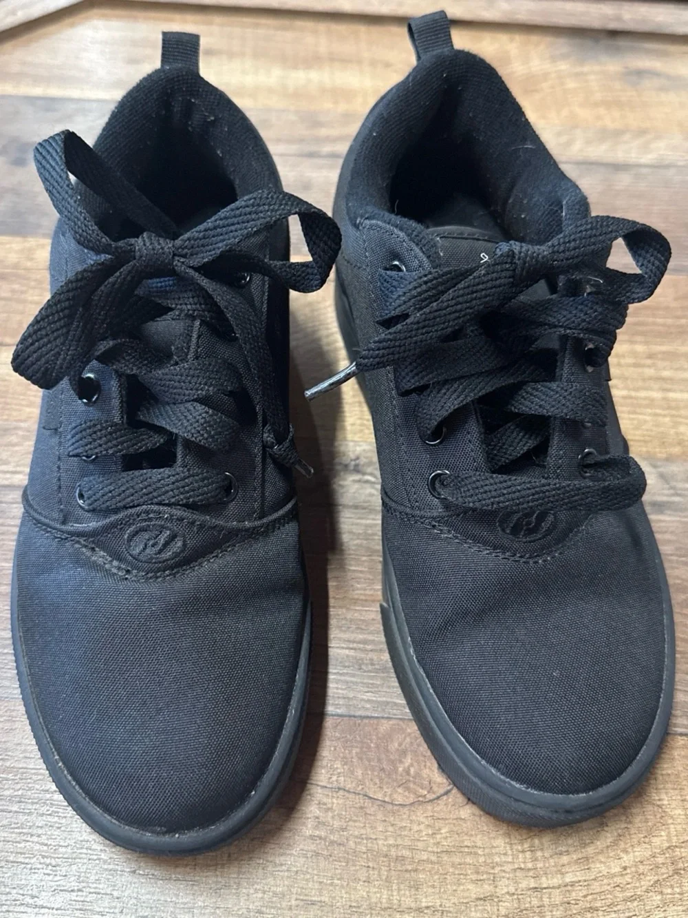 Heelys Kids Black Canvas Skate Sneakers with Wheel